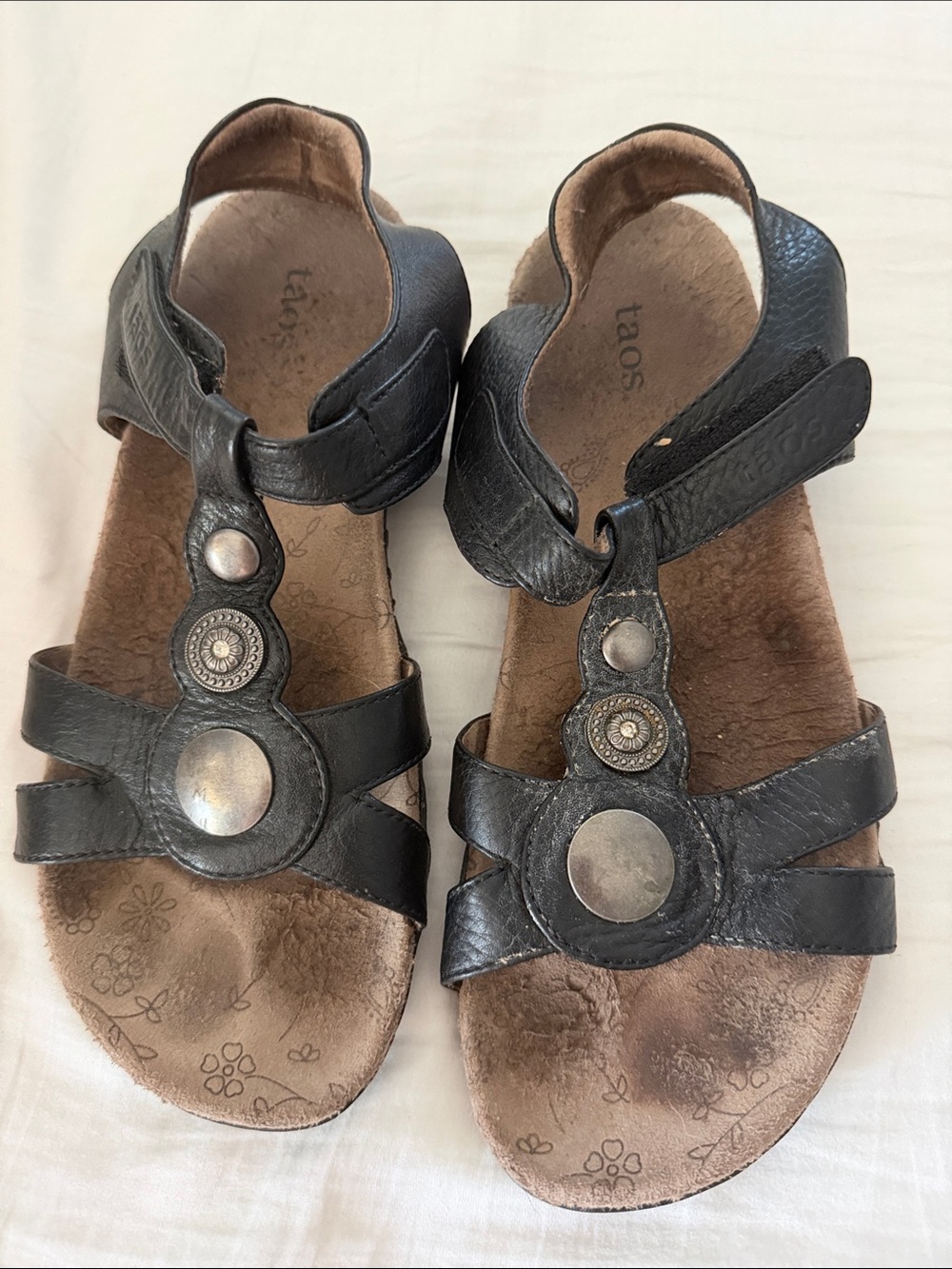 Taos Footwear Black Leather Adjustable Women’s Sandals